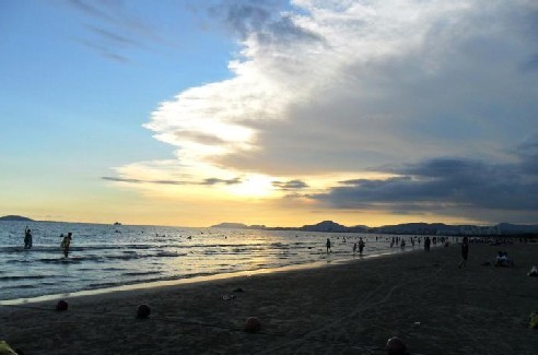 5三亚湾的夕阳.jpg