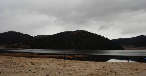 远眺蜀都湖.jpg