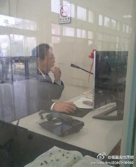 m.jpg