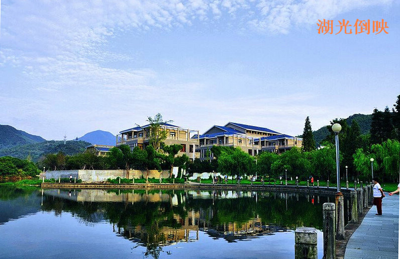 东谷湖早晨.jpg