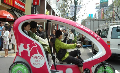 日本街头的“蹦蹦”.jpg