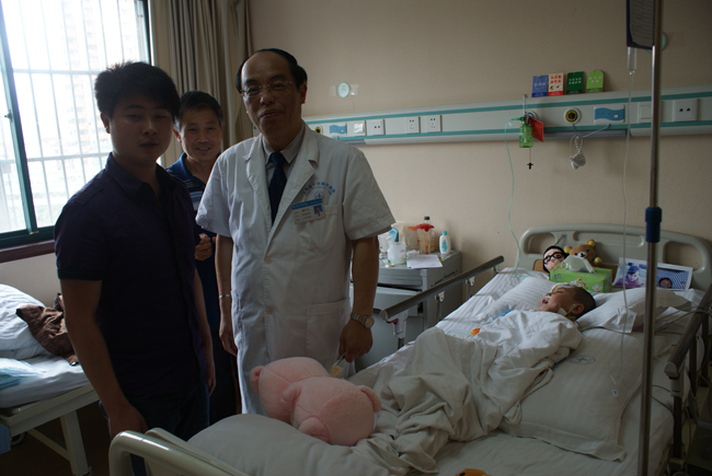 潘仁龙教授为王 (14).JPG