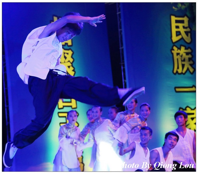20120720民族之夜晚会 (19).jpg