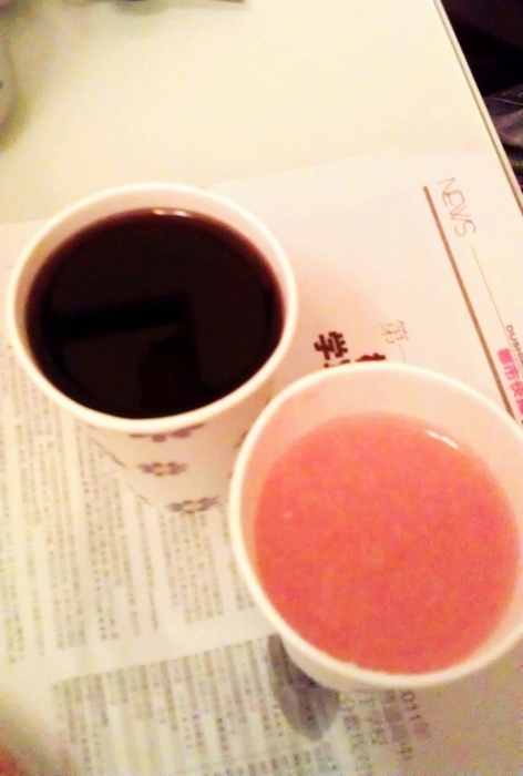 朱鹮黑米酒与橙汁.jpg