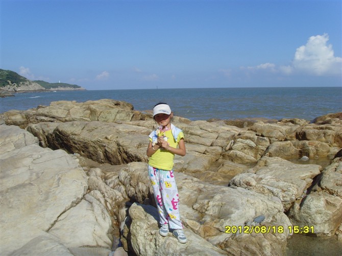 碧海蓝天小美女