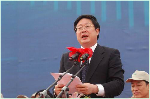 宁波市委书记黄兴国宣布奠基仪式开始.jpg