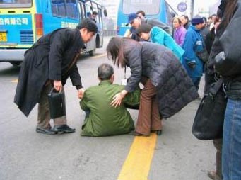 北京街头的一个美丽女人3.jpg