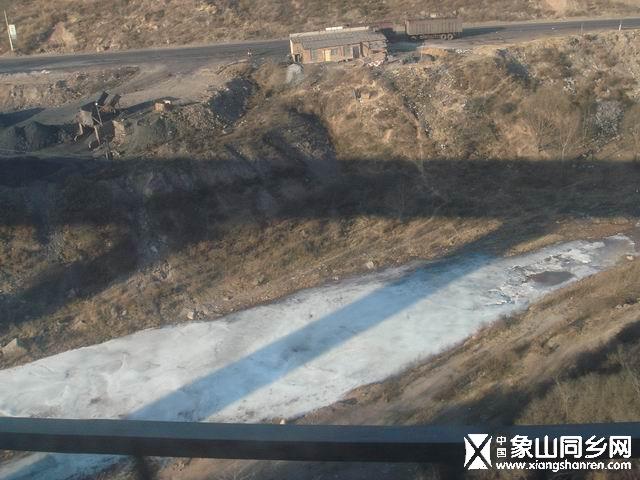 封冻的河流.JPG