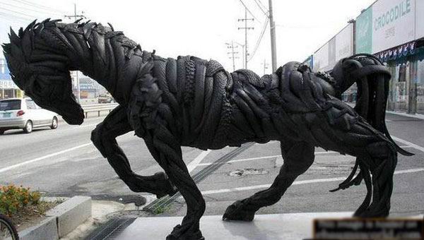 tirestatue1.jpg