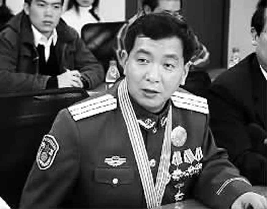 独臂英雄 丁晓兵.jpg