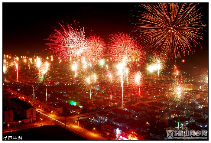 杨忠华-除夕之夜.jpg