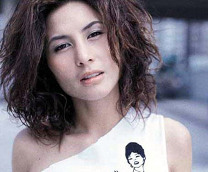 何超仪（Josie）1974-12-26