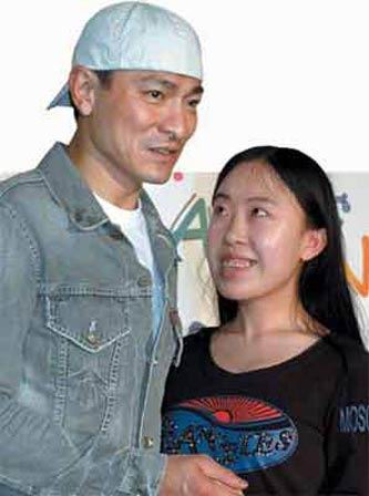 华仔与杨合影.jpg