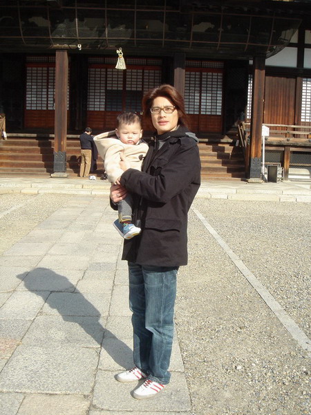 元旦和裕裕在建中寺拝菩薩