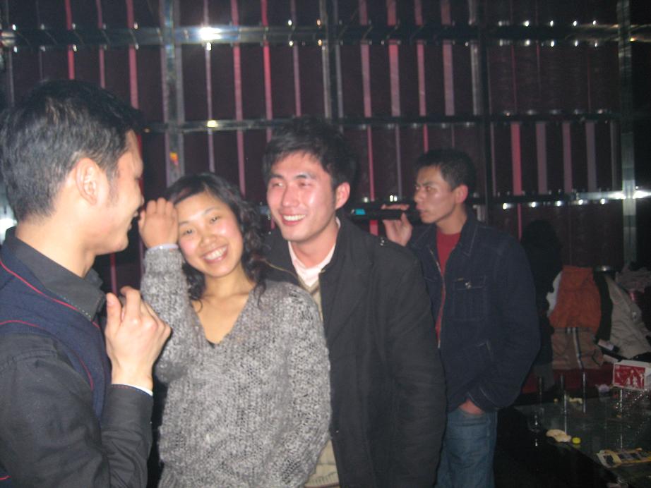 阿不让给你抱会吧