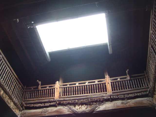 天井  四角方方的天空