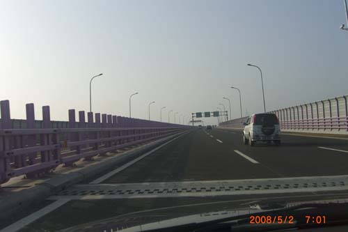 5月2日过杭州湾跨海大桥 (19).JPG