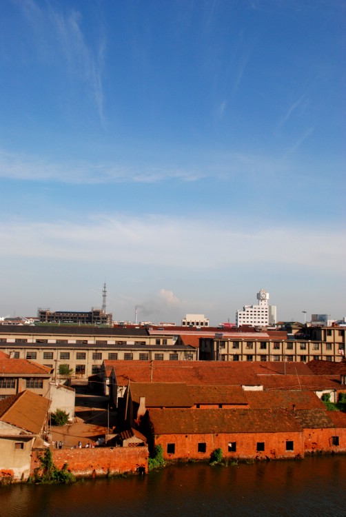 小区后窗