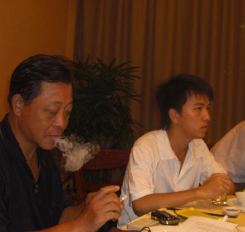 吐雾