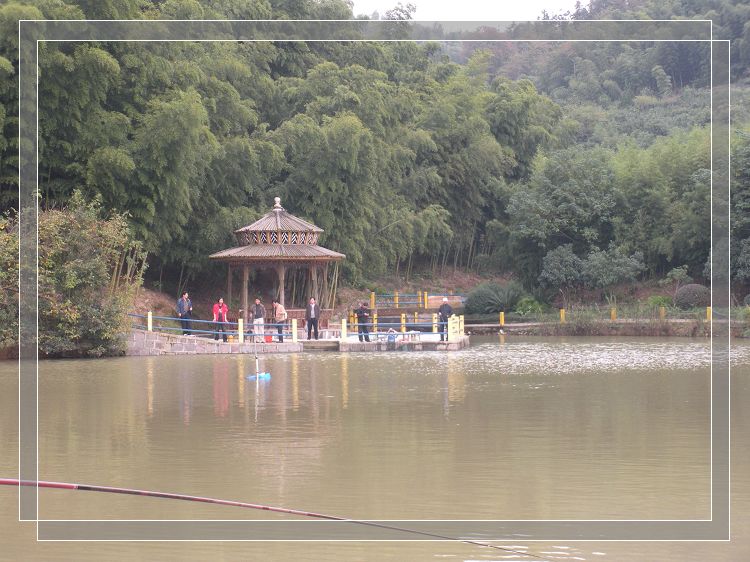 钓鱼池.jpg