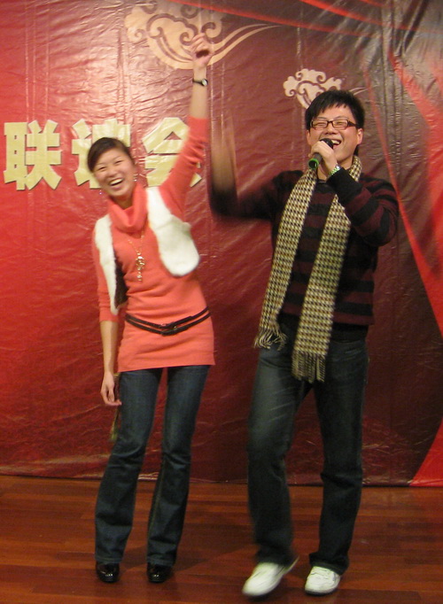 美女喜获首个奖