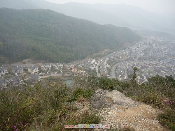 从高向低看的龙泽明园