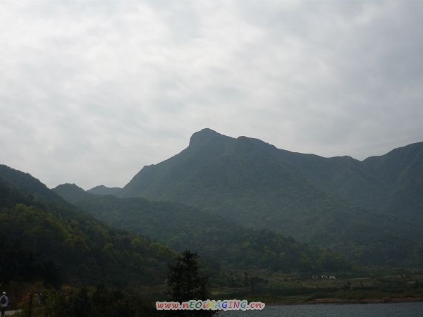 远处的珠山头