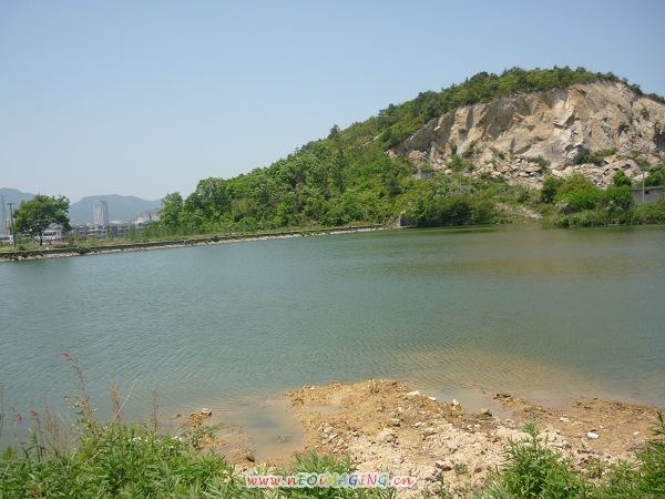 经过水库