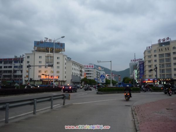 下午快6.00的丹城