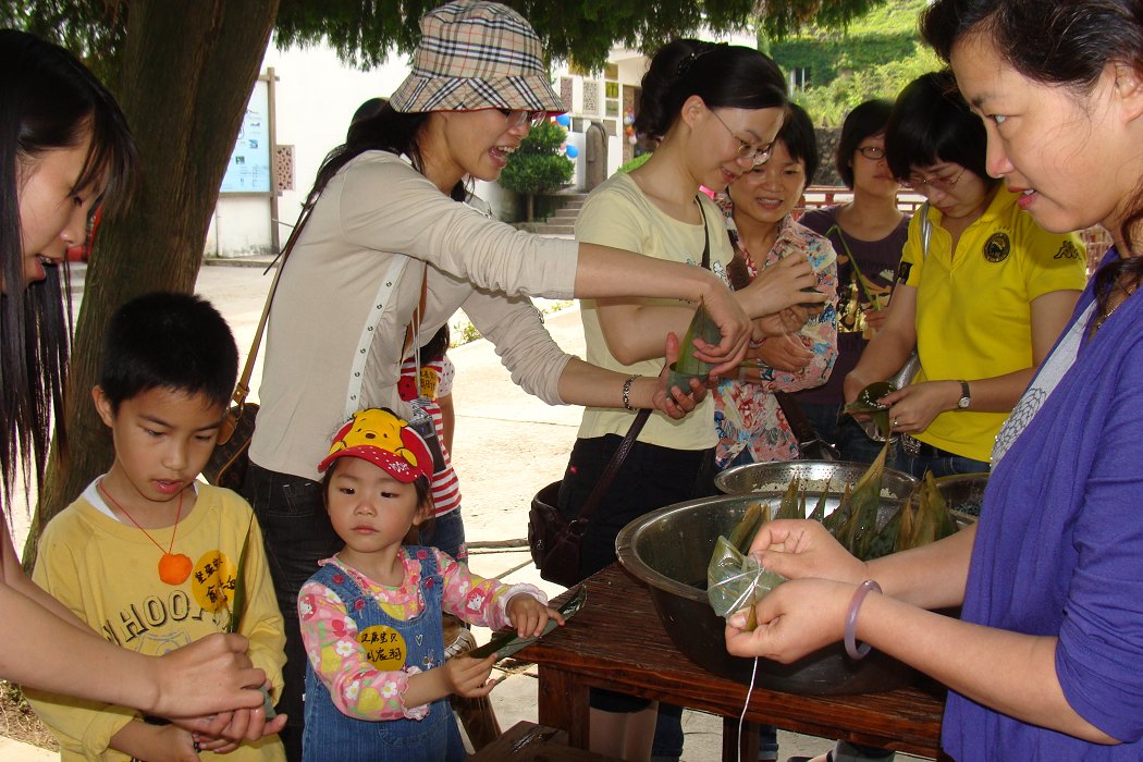 学包粽子