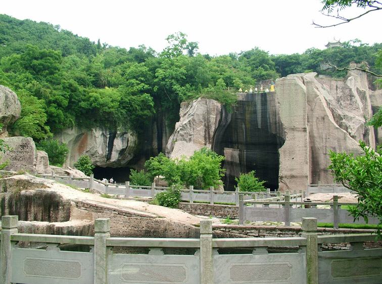 远远向望
