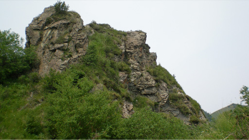 山岩