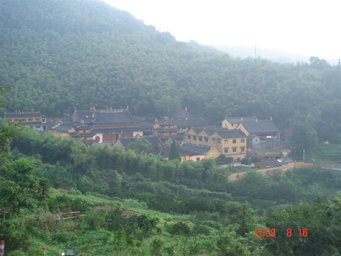 青山包围的西寺