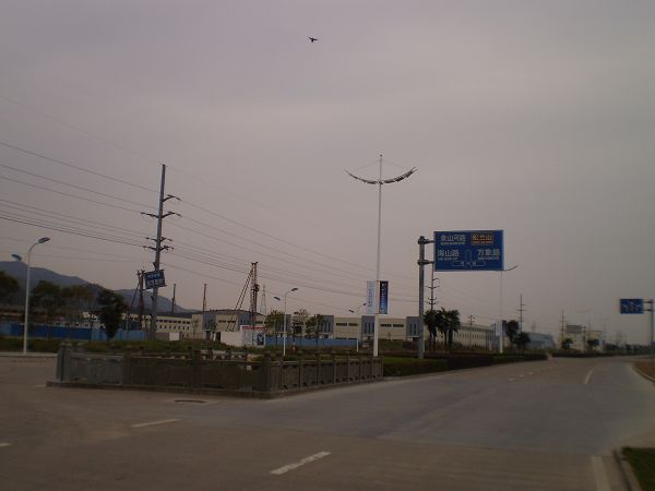 继续赶路