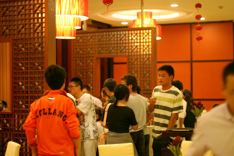 我们先行一步.