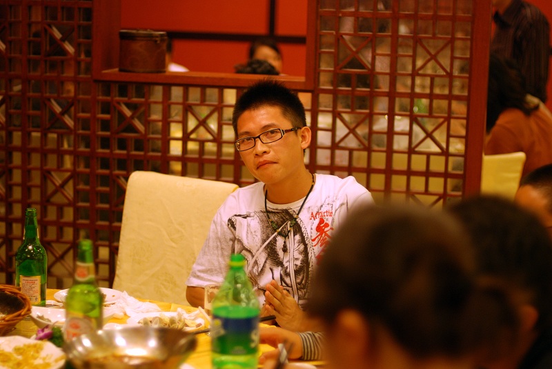 没记错,这位兄弟就是小屠了吧