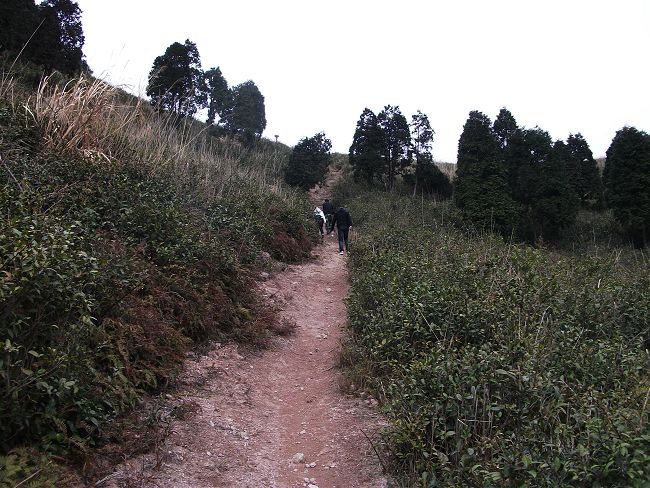继续前往珠山最高峰