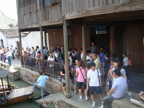 路人甲，路人乙