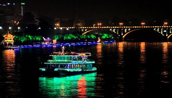 夜  景