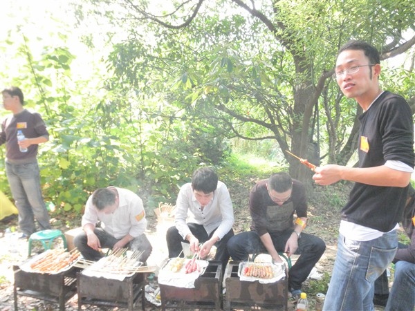 帅哥主烤官们。。。。