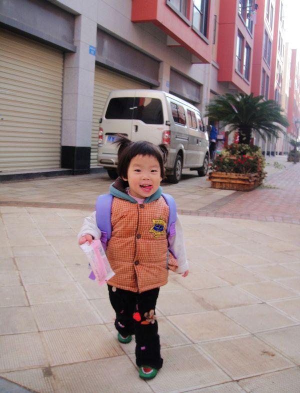 上学路上.jpg