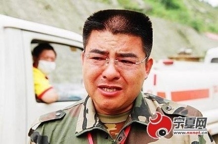 3、一个民营企业家，一个真金白银捐赠人，就做了点秀，赚了点商机，就要被口诛笔伐、斗倒都臭，就像对待犯人 ...
